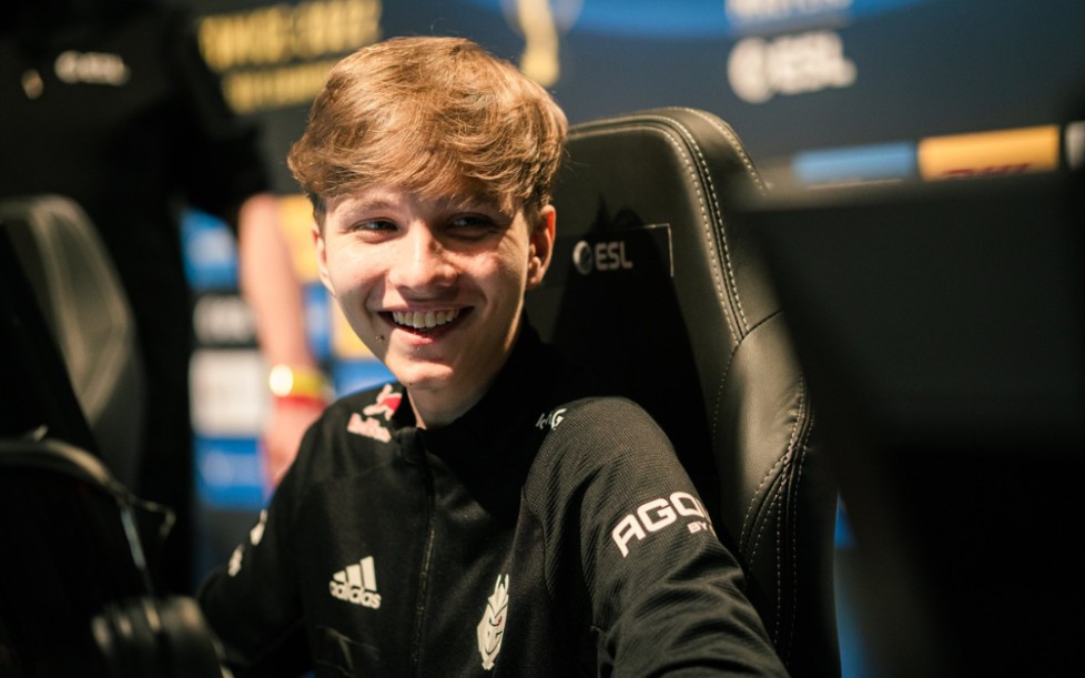 前锋线上 前锋线上